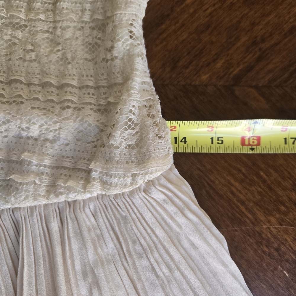MONTEAU Cream Sleeveless Dress. Size M - Picture 6 of 10